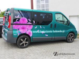 Oklejony samochód kwiaciarni Laskowska