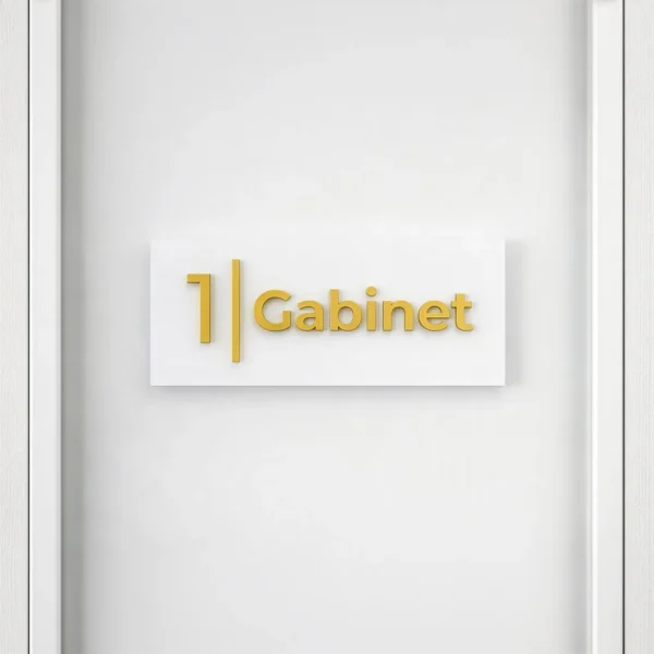Biała tabliczka ze złotym piktogramem - gabinet 1